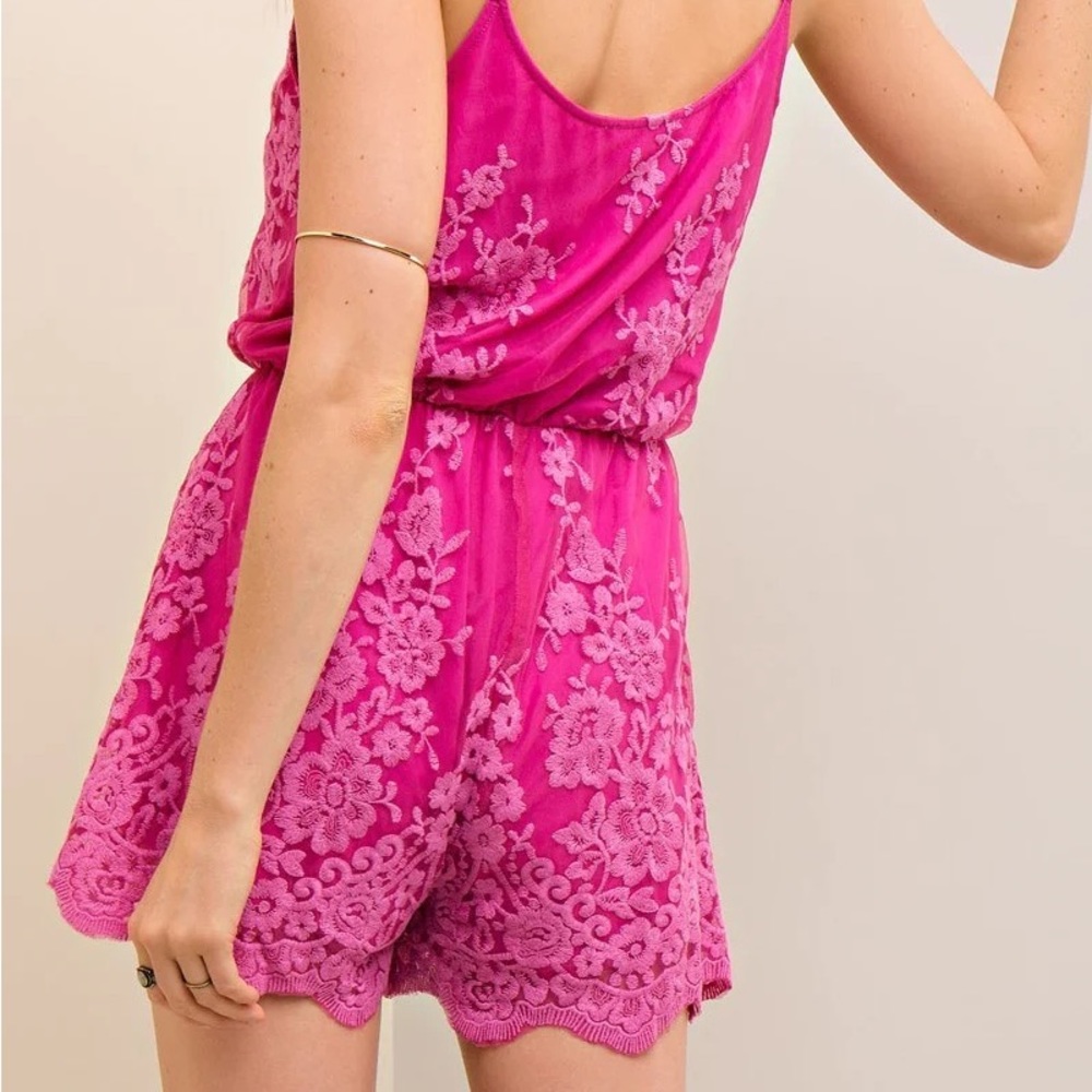 Short and sassy magenta embroidered romper - Picture 2 of 5